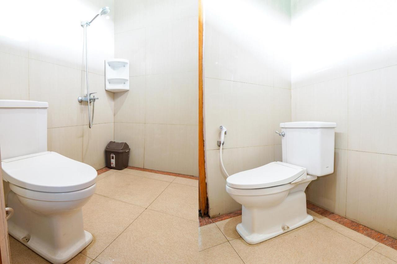 Oyo 1209 Tirtasari Nice Guesthouse バンドゥン エクステリア 写真