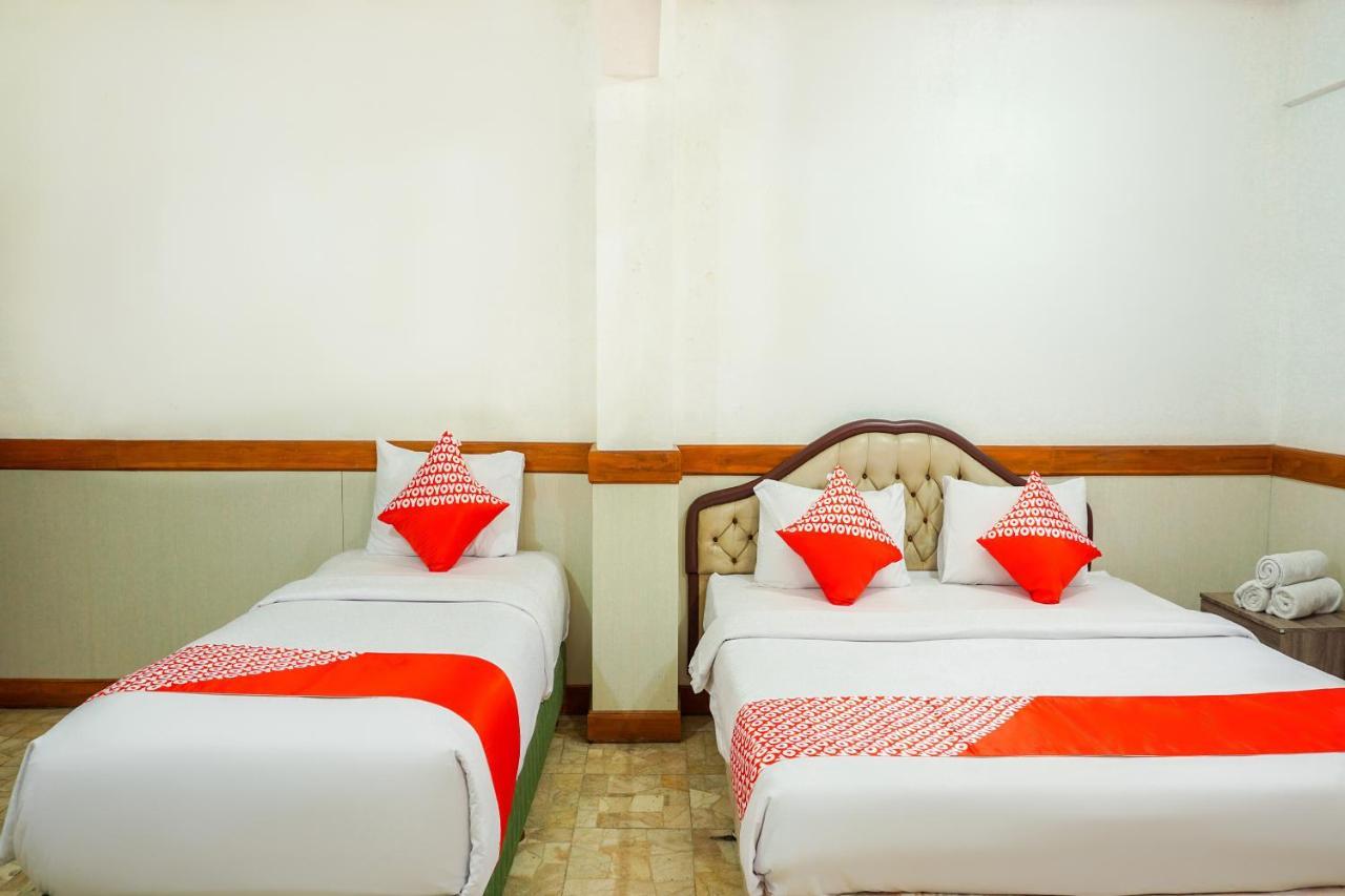 Oyo 1209 Tirtasari Nice Guesthouse バンドゥン エクステリア 写真