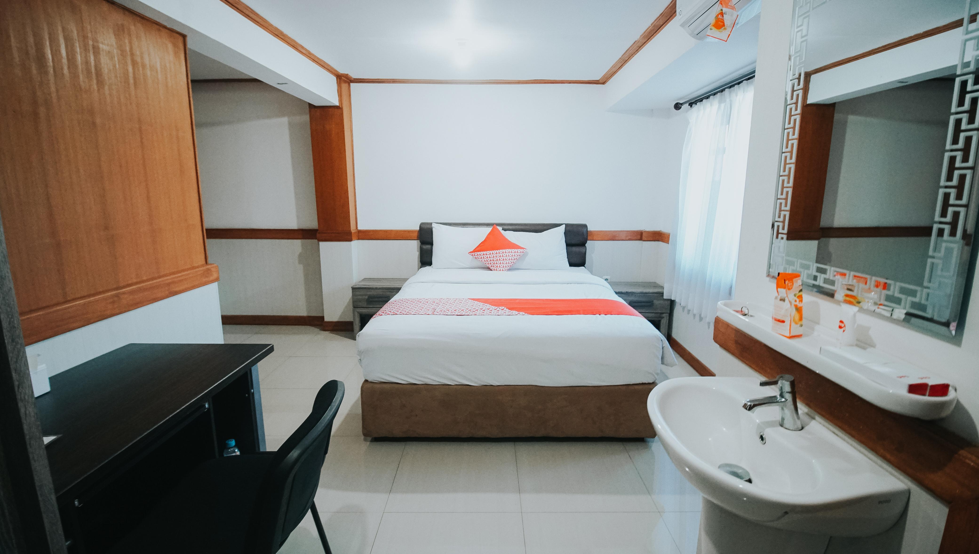 Oyo 1209 Tirtasari Nice Guesthouse バンドゥン エクステリア 写真