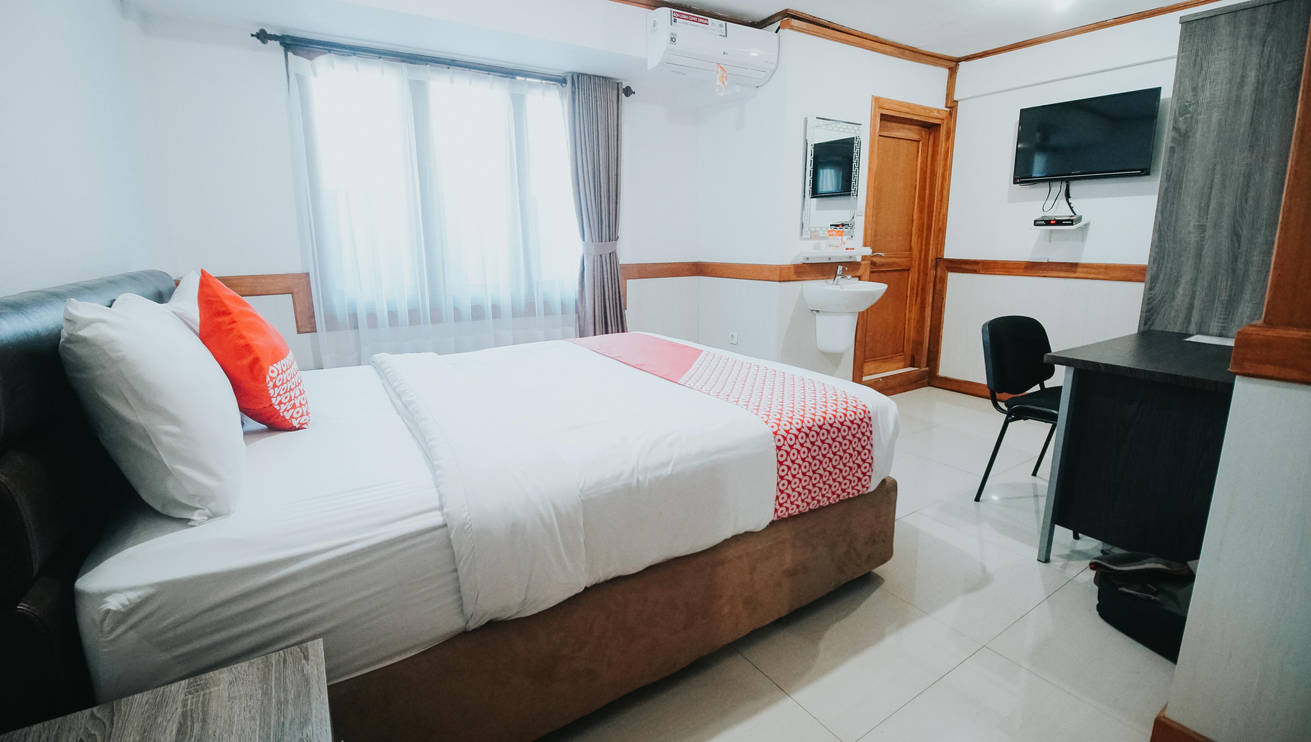 Oyo 1209 Tirtasari Nice Guesthouse バンドゥン エクステリア 写真