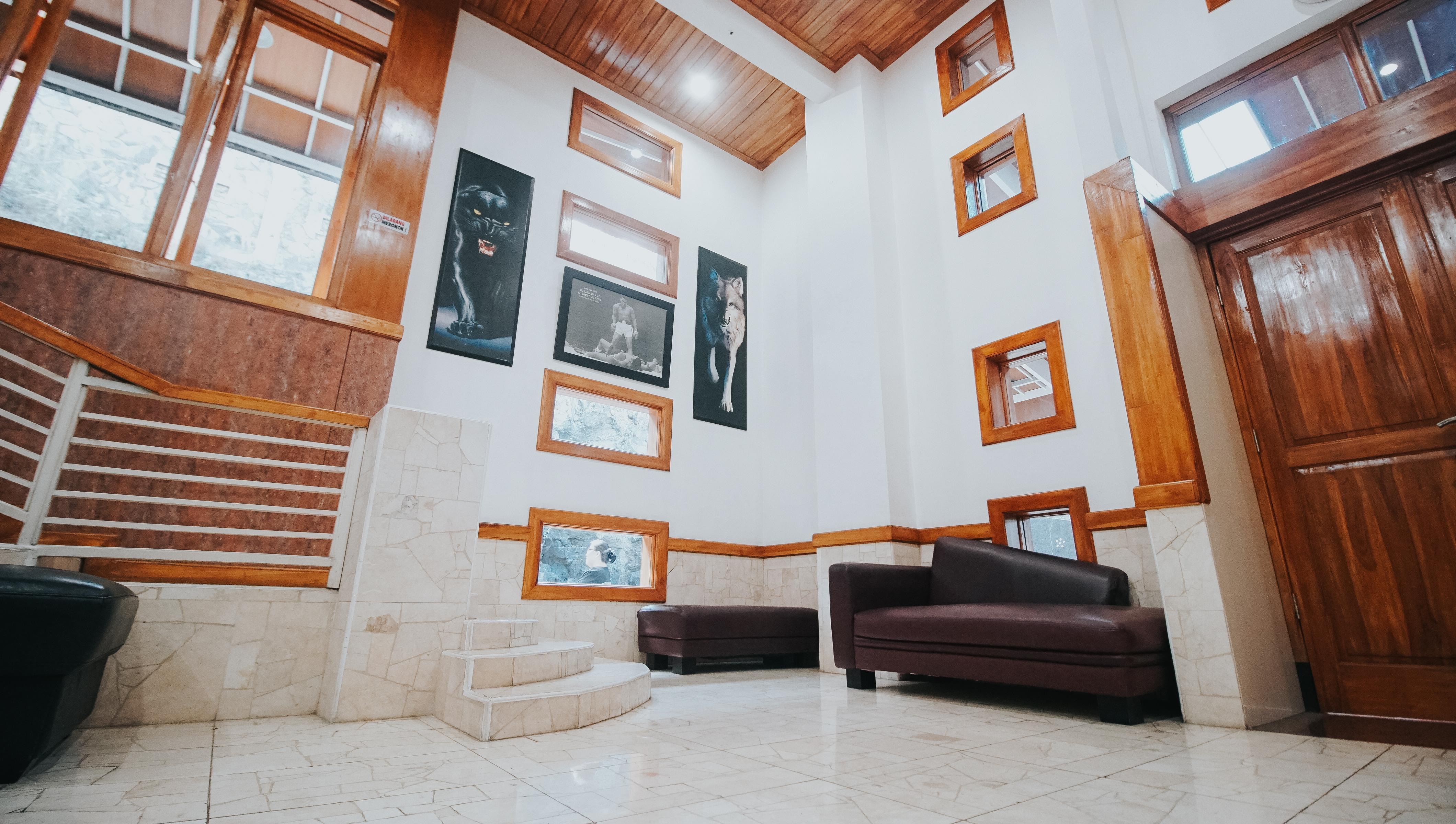 Oyo 1209 Tirtasari Nice Guesthouse バンドゥン エクステリア 写真